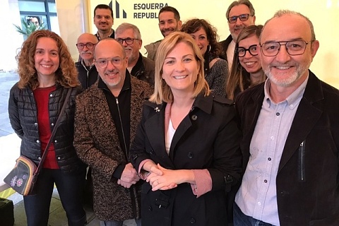 La cap de llista d'ERC per Tarragona, Raquel Sans, amb membres de la candidatura de l'Alt Camp